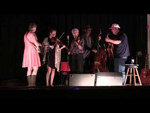 CanJoe*John and Maelee Taylor- Twin Fiddle with "Sally Ann",  back in 2017 at Cameo Theater, Bristol