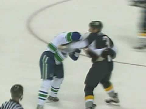 Darcy Hordichuk vs Wade Belak