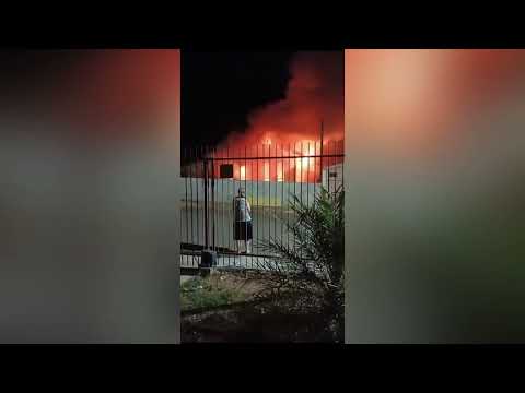 Residência fica em chamas em Cruzeiro do Oeste