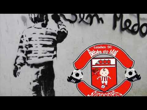 Hino da formação, com os nossos meninos