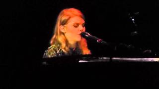 Francis - Coeur de Pirate @ L'Olympia