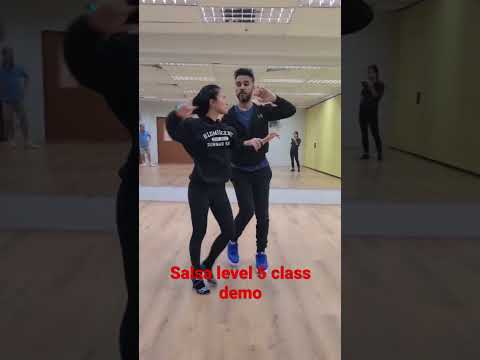 Salsa class demo at Caliente - level 5 Salsa on2 in Singapore