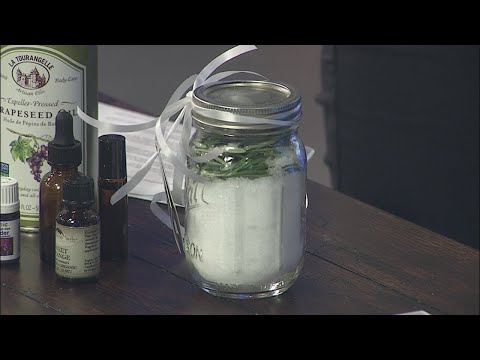 Simple ways to combat stress & give the gift of relaxation this holiday season