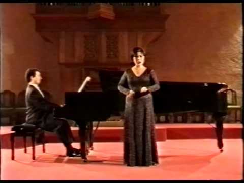 Anna Mayilyan & Wilfrid Humbert (France). R.Schumann - Er der herrlichste von allen ( op.42 , N2 )