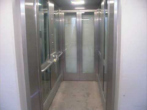 Bahnhof Ruhland Hbf(Teil3)- Bahnhofsunterführung mit Aufzüge zu den Bahnsteigen