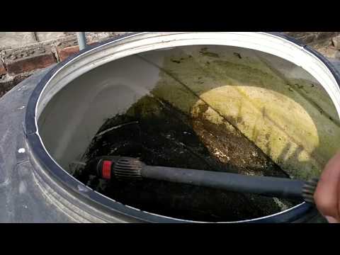 Cleaning of water storage tanks
