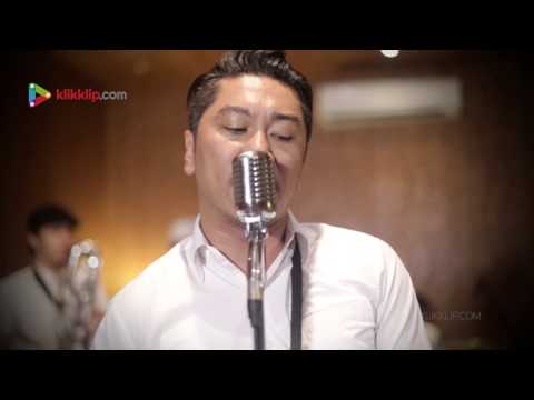 Leonardo and His Impeccable Six - Built to Race - Klikklip