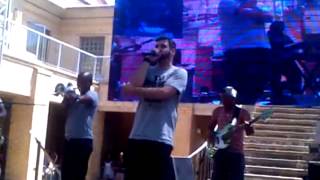 Micasa - La Vida Live (English Translation at 06:52 min)