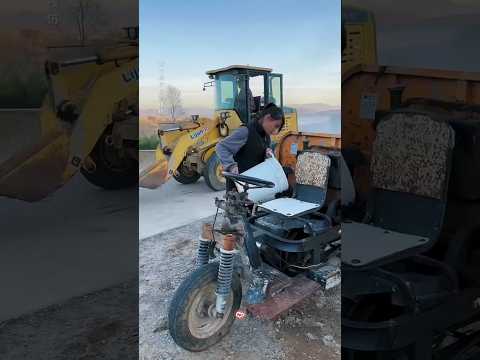🚗💨 خرج دخان من المحرك، الكل ظن أن السيارة ستنفجر! 😱🔥#shorts