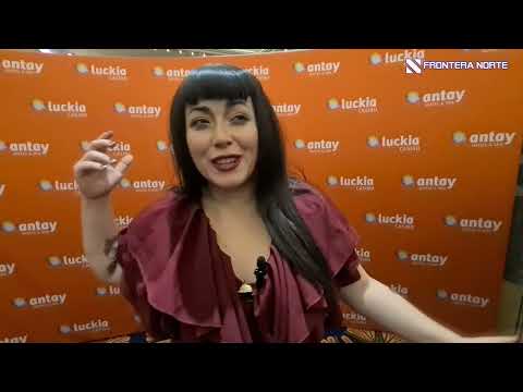 Camila Chacón, Doble de Mon Laferte deleitó a los ariqueños con su tributo