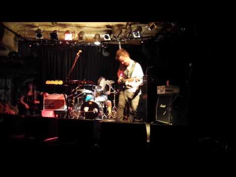 Smoke Stack Rhino - Drum & Bass Guitar Solo - Live @ The Espy, Melbourne 2014