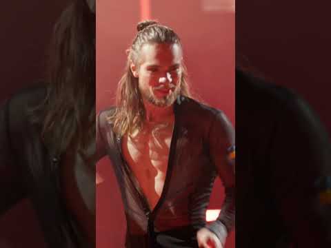 Roman takes the stage for solo routine set to Måneskin's "Beggin'' #SYTYCD