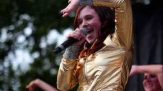 Amy Diamond - Dance Like Nobody&#39;s Watching