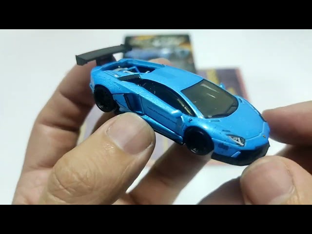 Vídeo relacionado con Hot Wheels Elite 64 LBWK Lamborghini Aventador LP 700-4