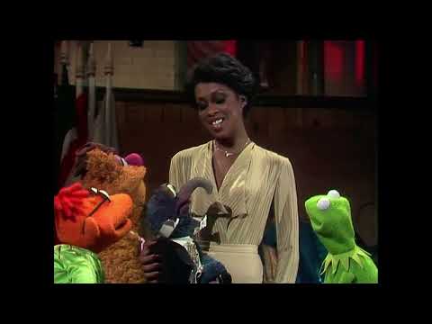 The Muppet Show - 411: Lola Falana - Backstage #5/“United We Stand” (1979)