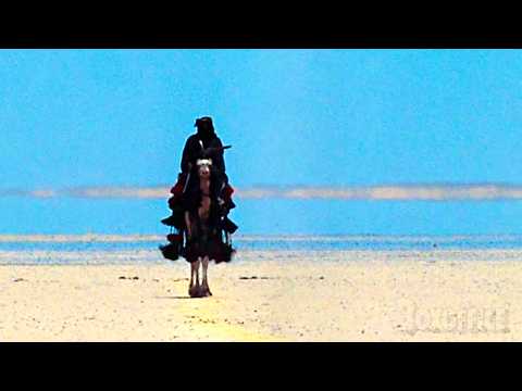 The Mirage Scene | Iconic Entrance | Lawrence of Arabia | CLIP
