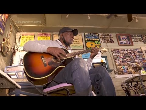 Small-town bluesman keeps aging music alive