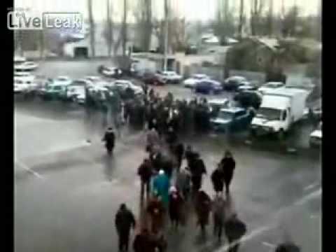 Babcia na ruchomych schodach