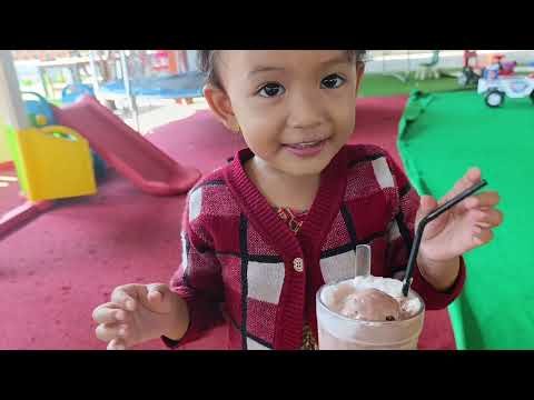 CUACA PANAS ENAKNYA MINUM MILKSHAKE CHOCOLATE 🥰🥰