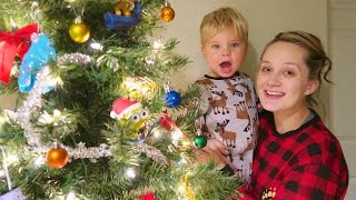 SURPRISE CHRISTMAS TREE!