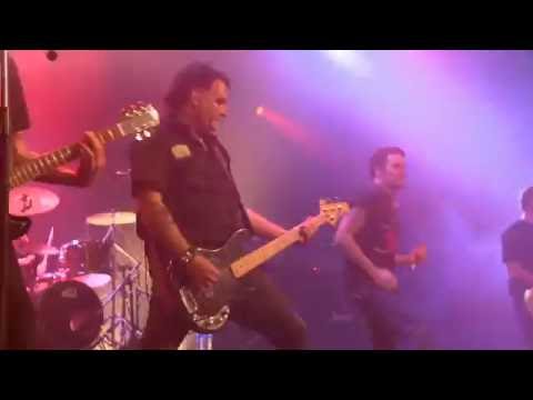 REINCIDENTES "Grana y Oro" (Directo Awkan. Buenos Aires 2015) feat. Ciro Pertusi