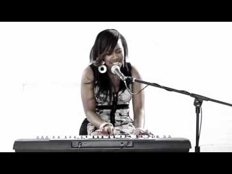 Cynthia Mare performing Oliver Mtukudzi's _Neria_.mp4