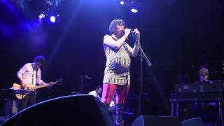 The Bird And The Bee - &quot;F-cking Boyfriend&quot; (Live at The El Rey Theatre in Los Angeles  03-05-10)