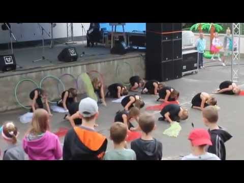 Benešov n/PL Slunovrat /2014/ Holky z Gymnastiky