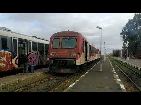 Trenul R11480 Ploiești Sud - Urziceni al Regio Călători plecând din stația Urziceni.