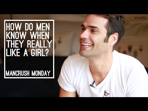 Man Crush Monday: 5 Hot Guys Reveal When They Know They Are Into a Girl