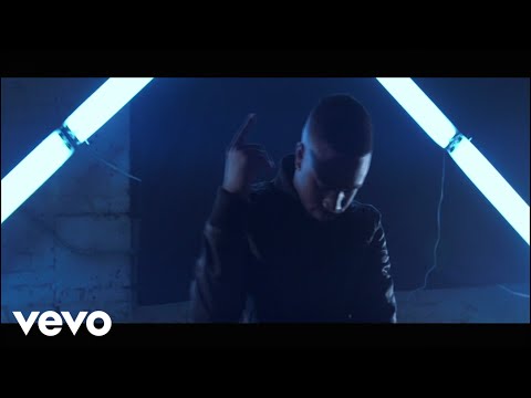 Gee Gee Bstone - About Me