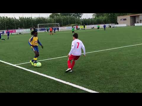 Linus bij toernooiwinst KFC Merelbeke U12 op Munkzwalm