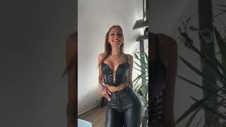 Front vs back leather edition ?