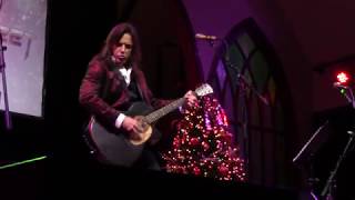 end of All For One into Reason for the Season (Michael Sweet acoustic Christmas show)