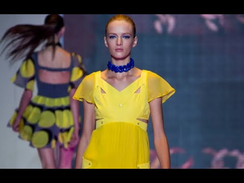 VERSUS Spring 2013 Milan - Fashion Channel