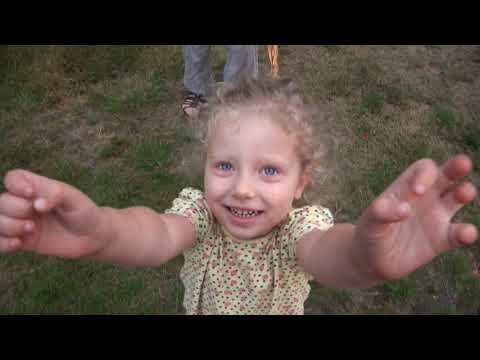 Strawbale Vlog 79 - warsztaty 4 - ostatnia glina lekka w ściankach działowych