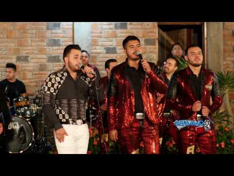 Kevin Ortiz Ft. Banda Renovacion - Flor Hermosa (En Vivo 2017)