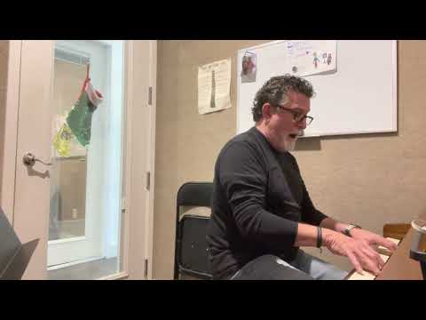 Tango: Cambalache : Enrique Santos Discépolo. Piano y canto: Juantomás Martinez Yépez