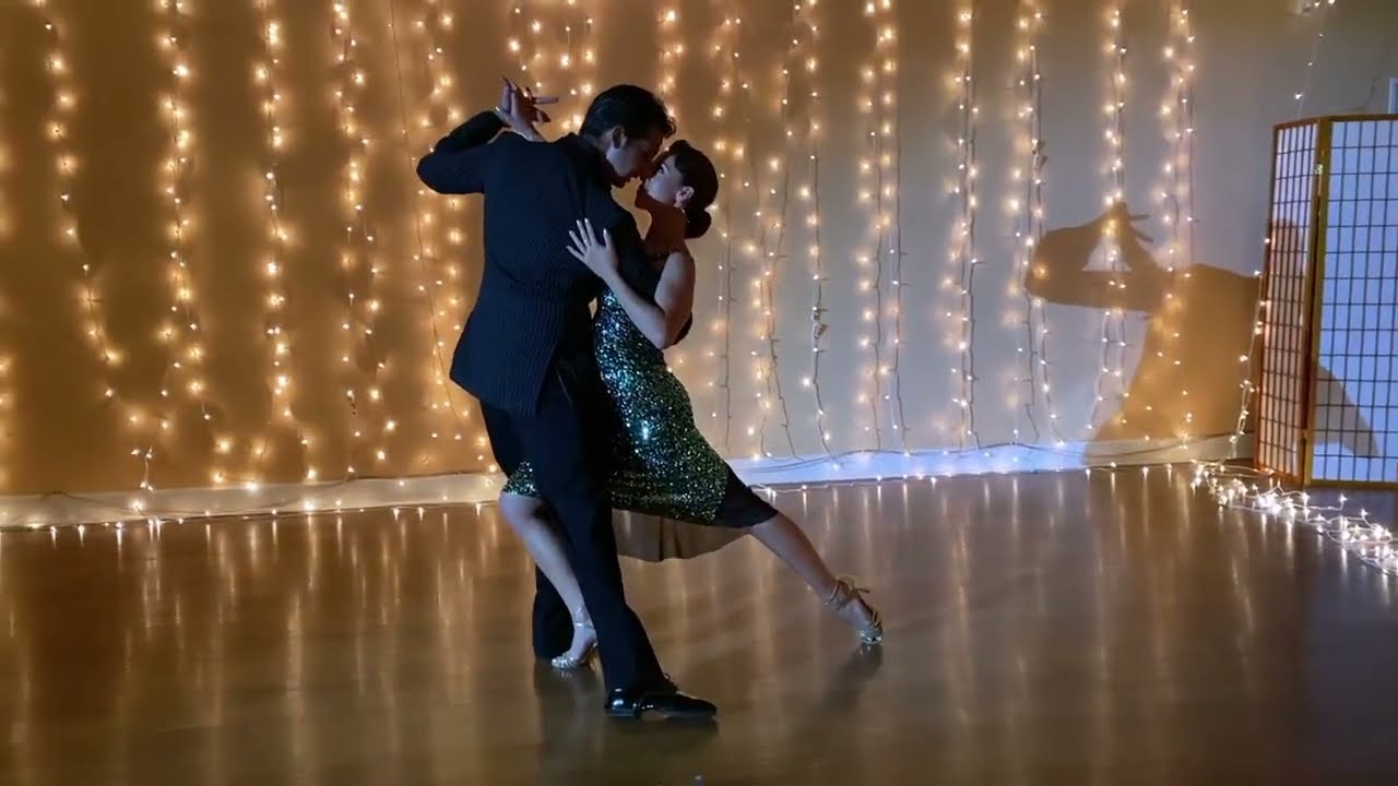 Maxi Copello & Raquel Makow dance Juan D'Arienzo's Sentimiento