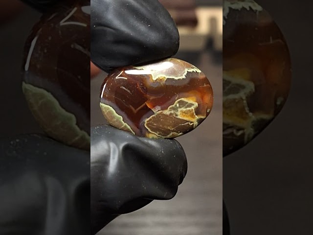 حجر عقيق خرائطي طبيعي