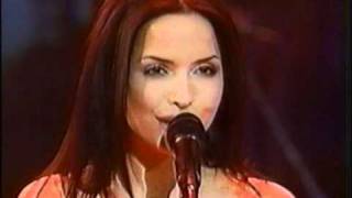 The Corrs - What Can I Do & Haste To The Wedding - Rosie O´Donnel (1999)