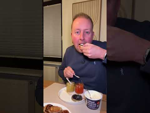 @winni__79 hat Blinis selbst gemacht und wir kosten diese mit Creme Fraiche und Caviar