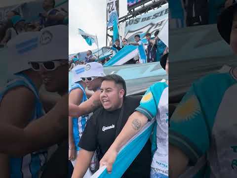 "LA MDS EN LA CANCHA DE GIMNASIA #jujuy #mds #sintraicion #KICK #youtubeshorts" Barra: La Banda de la Flaca &bull; Club: Gimnasia y Esgrima Jujuy