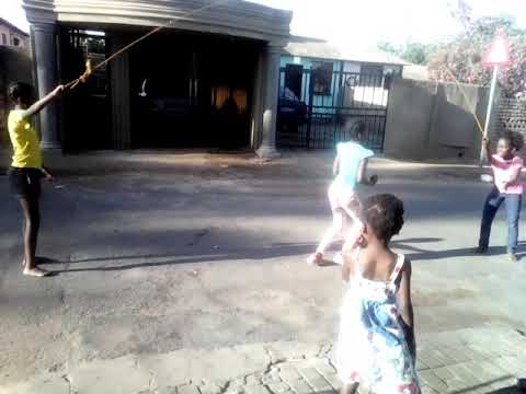 Lady Z ft Sphi,Zinhle & Amahle