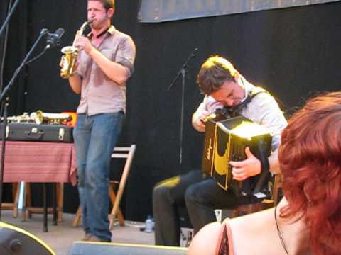 Le Bour et Bodros  -  Wild Jazz Chapeloise & Cercle Circassien  -  Boombal Festival 2012