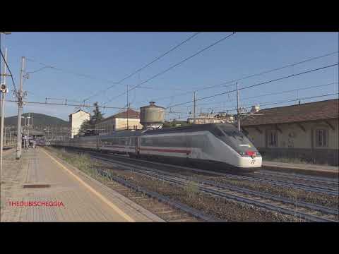 2 INTERCITY SUN IN TRANSITO LENTO A ARQUATA SCRIVIA. (AL) SAB. 10 -  7 - 2021.