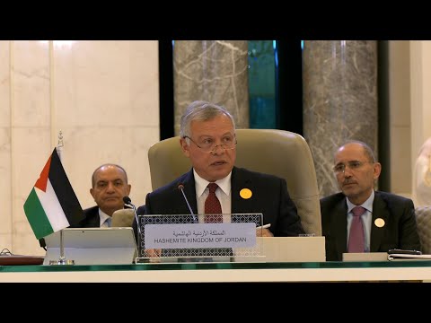 الملك يلقي كلمة في القمة العربية بجدة