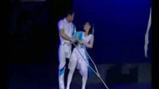 Chinos discapacitados bailando ballet