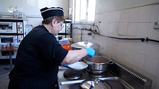 Ученици от Гимназията по туризъм в Смолян се учиха да готвят дивечово месо