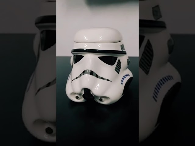 Vídeo relacionado con La Huella Taza y llavero personalizados Guerra de las Galaxias - Stormtrooper café. ¡¡Que la espuma te acompañe!!